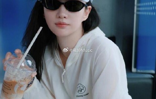 刘亦菲素颜照为何被称为‘素颜女大’？