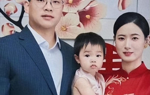 原来他是孙颖莎幕后英雄，没拿过金牌却练出世一，今34岁补办婚礼 