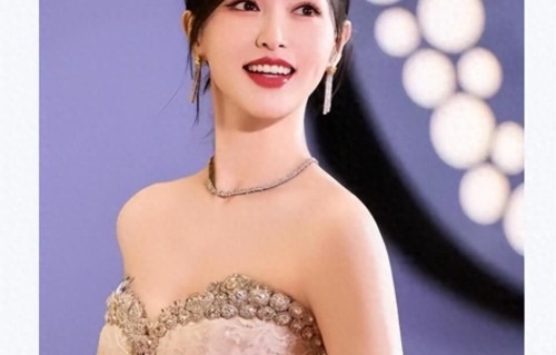 唐嫣参加女儿艺术节活动，罗晋未现身，网友赞叹不已！