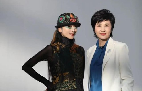 67岁杨丽萍仍在跳舞:做自己人生的导演