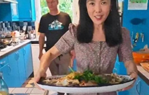 尊贵的西洋第一女仆，回中国挣钱养全家，可怜啊