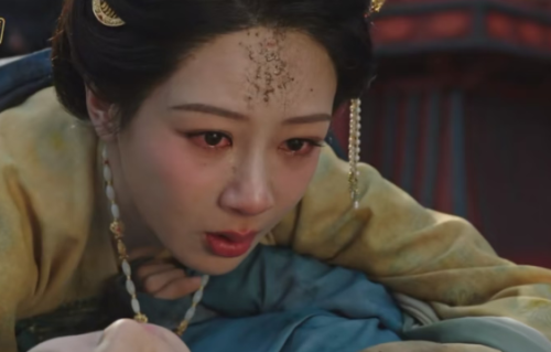 《家业》开播才三天，杨紫深陷风波，被恶俗风气牵连的不止她一个