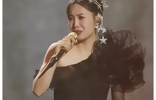 著名乐评人力挺刀郎：云朵忘恩负义，对不起师父师娘