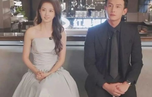 刘萧旭疑似结婚了，直播中展示戒指，并强调“工作不能影响家庭”
