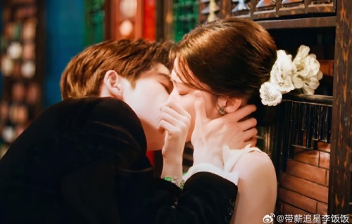 付辛博怎么评价与张凌赫的首次合作？