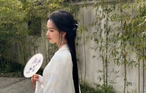 为什么陈都灵工作室的剧宣物料会引发如此大的舆论危机？