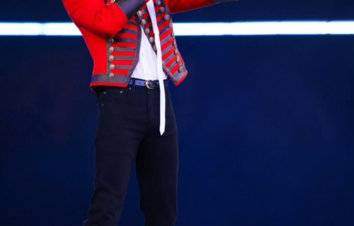 张杰鸟巢演唱会以《驭风歌》震撼开场