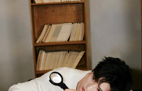 王安宇白色V领造型亮相，居家男友感拉满|见面会|宇宇