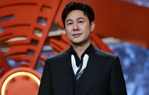 官方对张颂文称呼变了，五字之差释放强烈信号，家暴传闻早有真相