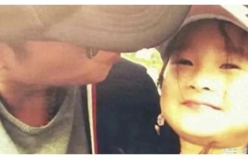 马伊琍大女儿父亲节晒与文章合照