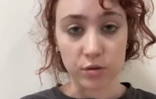 Chappell Roan 称没有义务跟粉丝合影，古怪的人请别靠近她