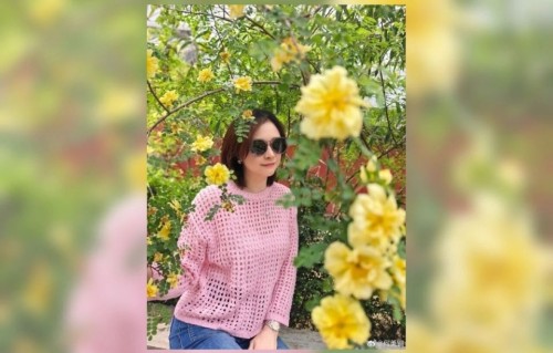 TVB昔日古装女神近照曝光，粉衣造型少女感满满，曾与吴彦祖演激情戏份