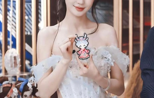 Angelababy 低调复出直播红蜻蜓|国货|综艺|商务|粘性|闺蜜