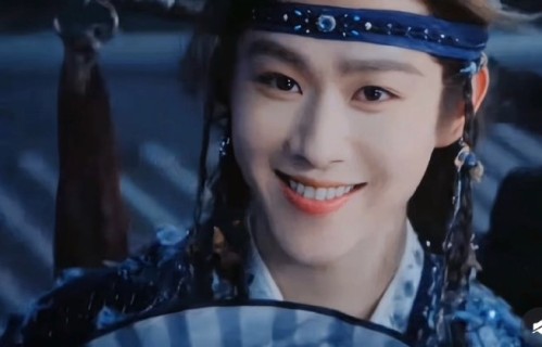 《月鳞绮纪》这部剧的改编是否尊重了原著小说中的情节设定？