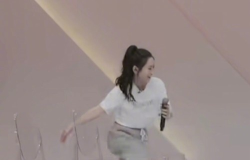 陶昕然浪姐舞台颠覆安陵容形象，反差感引热议|乘风2026|舞台反差感|音乐|评论|小鸟