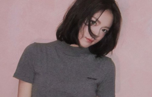 赵今麦晒四月plog化身miumiu女孩|缪缪（Miu Miu）|上线|第一章