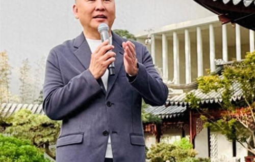 张泽群晒退休证！被前妻当出国跳板，他不该为了父母草率结婚