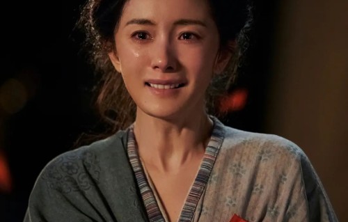 大众电影百花奖提名揭晓，杨幂凭双角色获女配双提名，梁家辉易烊千玺争影帝