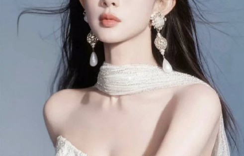 孟子义通过线下派送香囊的方式为剧集造势，这种宣传方式有何特别之处？