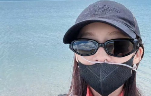 李沁素颜插氧气管自拍为何获网友好评？