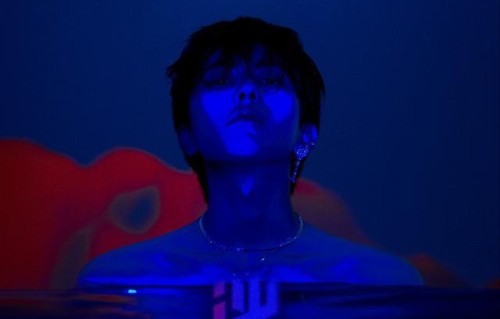 蔡徐坤2021巡回演唱会官宣，概念海报曝光|李立军|降临|克莱因|红日|音乐