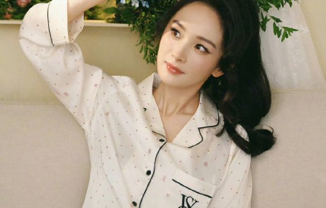 杨幂老人妆出圈视频