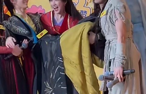 刘美含傅菁展示女演员惊人臂力，公主抱轻松完成