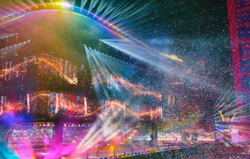 薛之谦四面台舞美堪称“博士论文”，它究竟有多震撼？