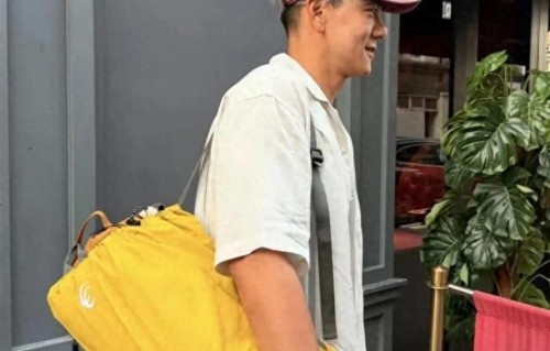 44岁彭于晏伦敦街头被偶遇，染银发戴粉帽，真人185小奶狗既视感