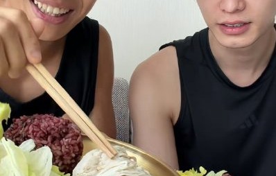 花小龙的自律一天系列为何能持续走红？
