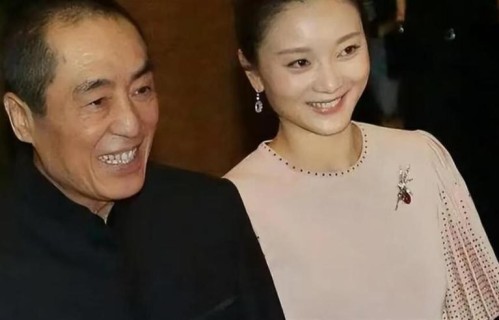 19岁为爱未婚生子，为张艺谋14年生三子，如今陈婷活成巩俐另一面