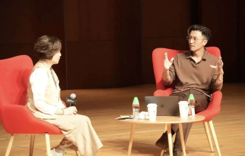 谢霆锋戴26年前定情手镯，藏了十几年的镯子复出了