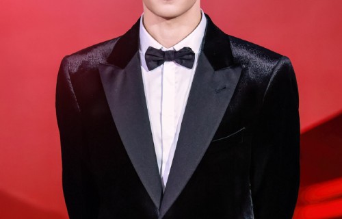 站姐发布易烊千玺多面形象照片