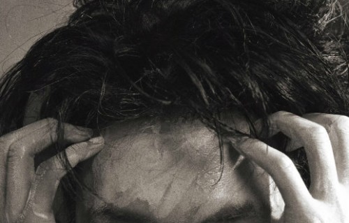 严浩翔的SM2造型获得了哪些专业媒体和评论人的评价？|音乐|乐评人|视觉|专辑|叙事