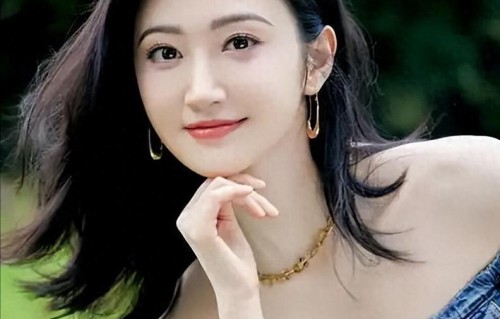 张继科没想到，私密照风波后的景甜，竟再被爆料，这次她能挺住吗