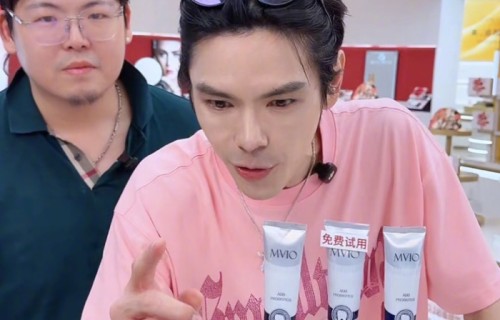 向佐向佑兄弟首次同框直播