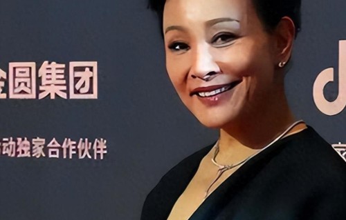 一句话惹众怒！加入美国国籍，在美国定居，如今却说上海是自己家