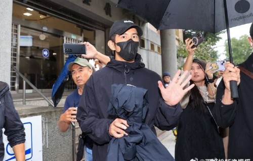 贾静雯如何回应修杰楷的兵役风波