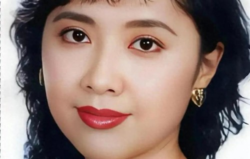 百看不厌的三位巨星，美感十足，肤白貌美天生丽质，实在是美呆了