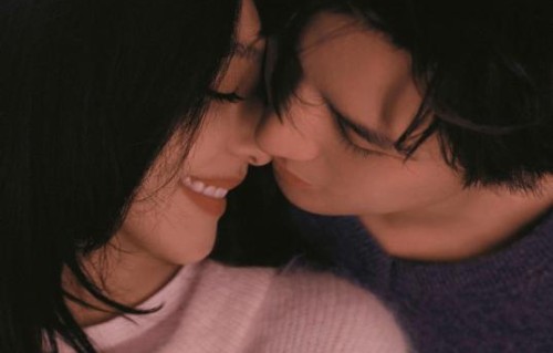 此前章若楠工作室也喊话剧组，王安宇事件是否与剧组内部纠纷有关？