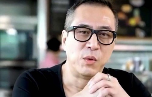 突传死讯！香港知名演员不幸离世，醉酒后意外摔倒导致脑出血