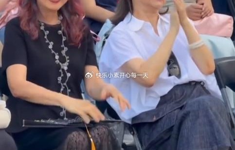 71岁林青霞又给“内娱”女明星上了一课！坦然接受白发和皱纹