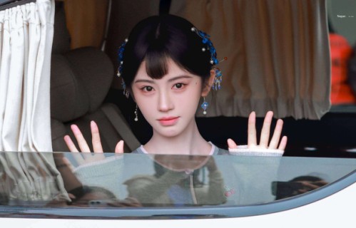 鞠婧祎《万花世界》原主换角引千人抗议：一人分饰两角为何成死局？