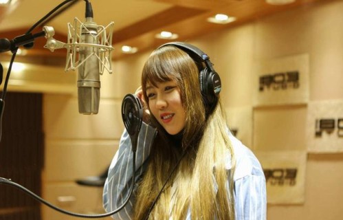 华语女歌手热度榜：邓紫棋败给网络歌手0.15热度，张韶涵热度再起