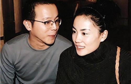 窦靖童用王菲声线唱窦唯歌曲，王菲本人如何评价？