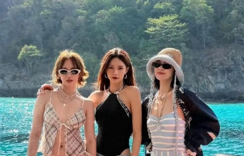 孟佳晒度假比基尼美照，沈梦辰穿牛仔裤好飒，郁可唯大长腿真抢镜 ​