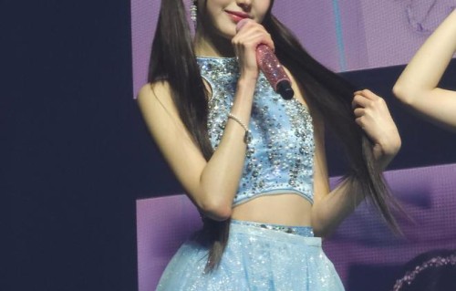 愚人节站姐团建，发张元英的站姐突破500，每一张都是绝美的存在