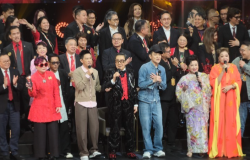 94岁胡枫演唱会破“最年长华语艺人纪录”，群星到贺，张学友刘德华齐聚
