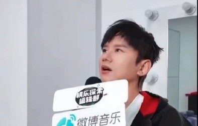 除了经典歌曲，张杰在这次鸟巢巡演中加入了哪些特别表演曲目？