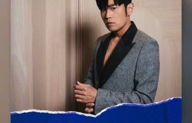 周杰伦携家人现身澳网 儿子撞脸年轻时的他